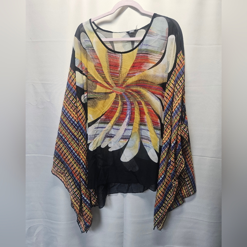 Kaktus NWT Colorful Abstract Patterned Blouse